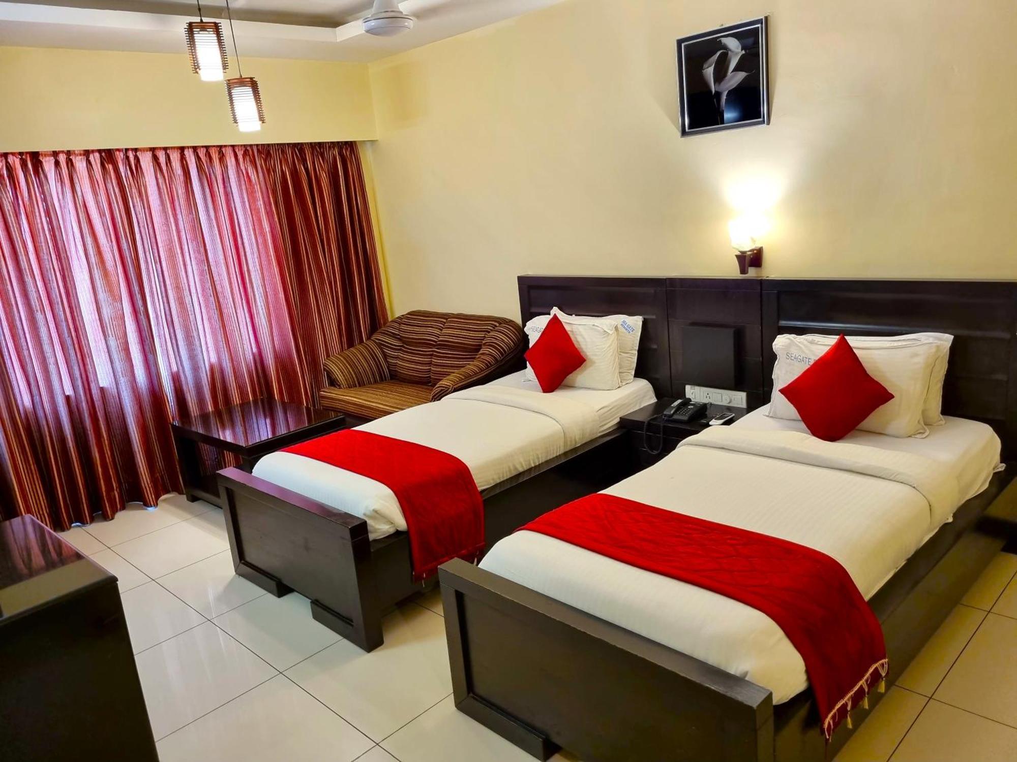 Seagate Church View Resorts Velankanni Esterno foto